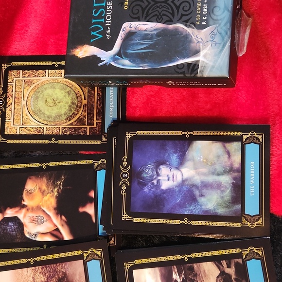 Wisdom of the House of Night Oracle Cards - Picture 4 of 13